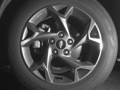 Used 2025 Chevrolet Trax LT FWD image 12