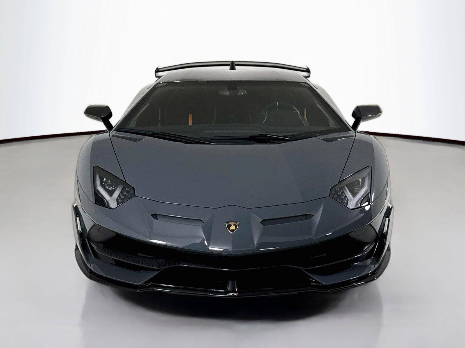 Used 2020 Lamborghini Aventador SVJ AWD/4WD image 11