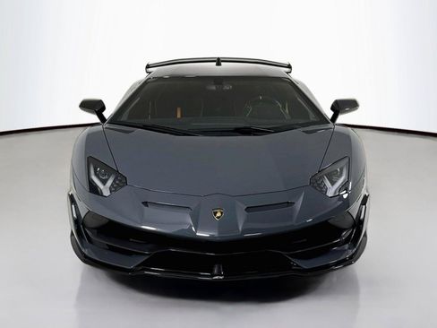Used 2020 Lamborghini Aventador SVJ AWD/4WD image 11