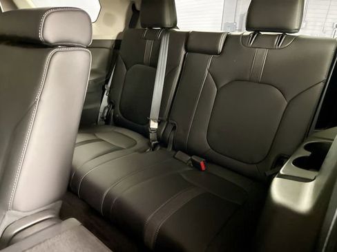 Used 2023 Honda Pilot Touring image 19