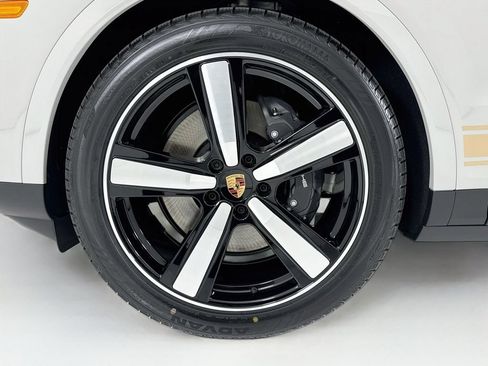 New 2026 Porsche Cayenne AWD/4WD image 33