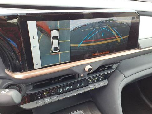 Certified 2024 Toyota Crown Platinum AWD/4WD image 14