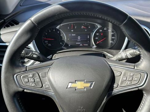 Used 2021 Chevrolet Equinox LT FWD image 21