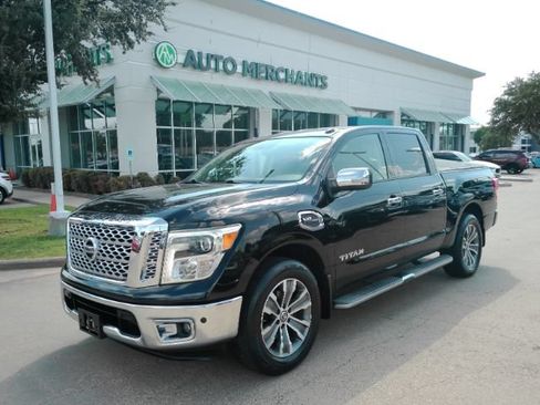 Used 2017 Nissan Titan SL RWD image 1