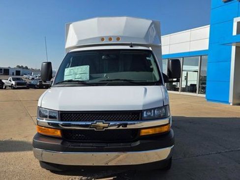 New 2025 Chevrolet Express 3500 w/ Power Convenience Package image 8