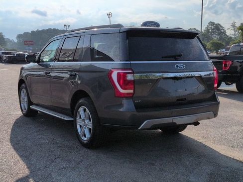 Used 2018 Ford Expedition XLT w/ Equipment Group 202A RWD image 6