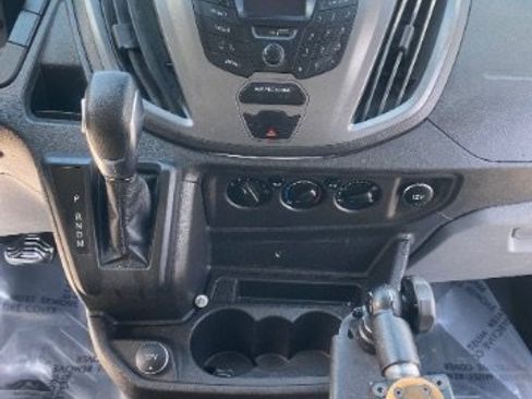 Used 2019 Ford Transit 250 130 Low Roof RWD image 19