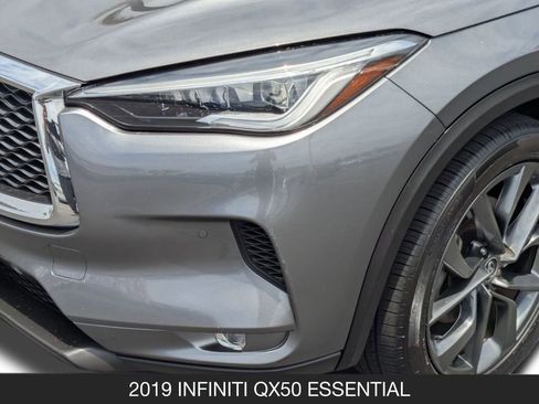 Used 2019 INFINITI QX50 Essential w/ Sensory Package FWD image 10