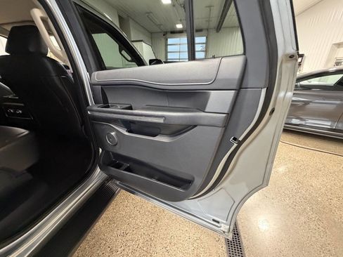 Used 2024 Ford Expedition Max XLT image 41