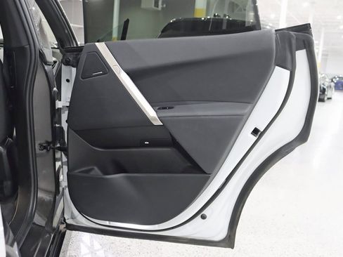 Used 2023 BMW iX xDrive50 w/ Premium Package image 41