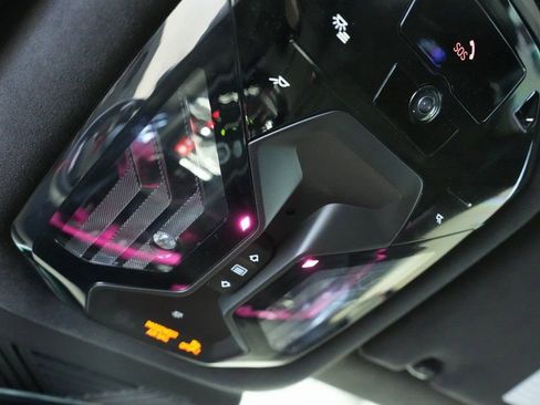 Used 2025 BMW M5 Touring image 39