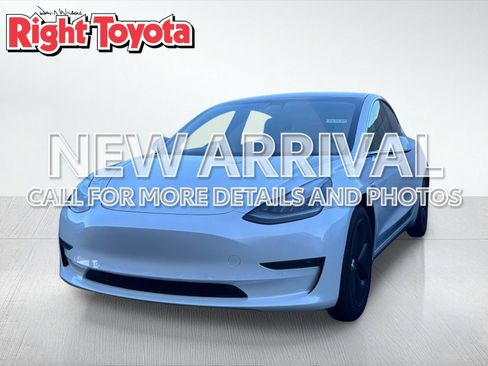 Used 2020 Tesla Model 3 Standard Range RWD image 1
