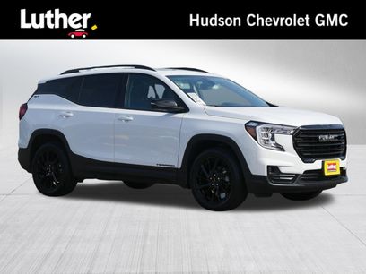 Used 2024 GMC Terrain SLT w/ Infotainment Package II