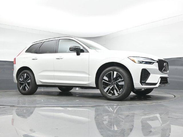 New 2026 Volvo XC60 B5 Core w/ Climate Package AWD/4WD image 37