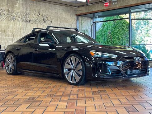 Used 2022 Audi e-tron GT Prestige w/ Prestige Package image 10
