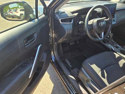 Used 2024 Toyota Corolla Cross LE w/ Moonroof Package AWD/4WD image 16