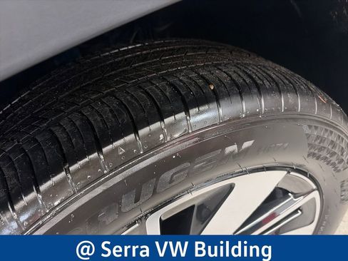 Used 2025 Volkswagen Atlas SEL AWD/4WD image 7