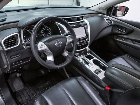 Used 2018 Nissan Murano Platinum image 2