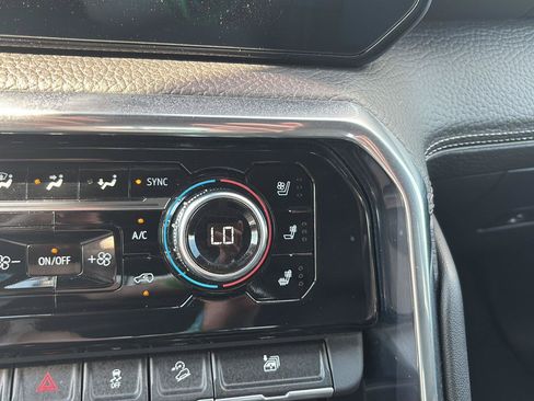 Used 2023 GMC Sierra 1500 Denali AWD/4WD image 31