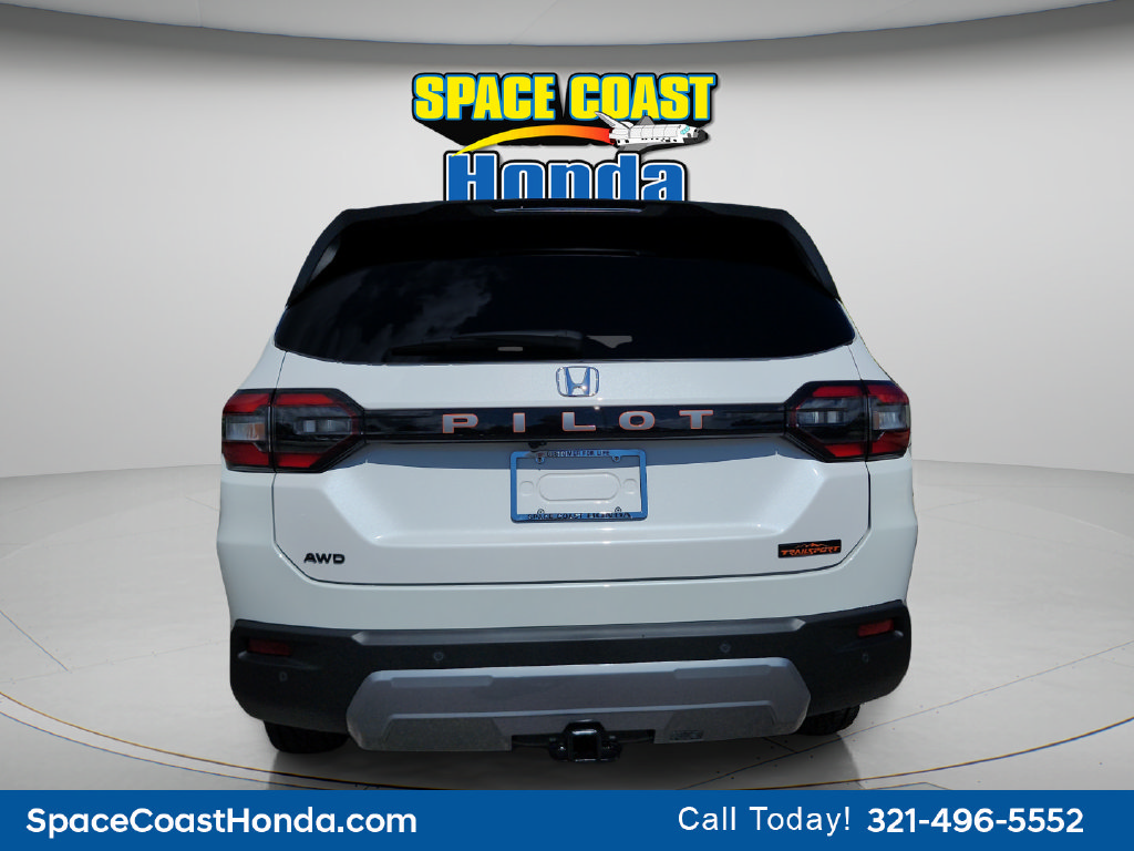 New 2026 Honda Pilot TrailSport image 4