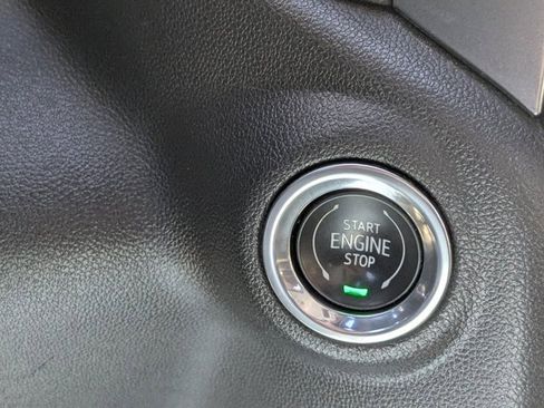 Used 2020 Chevrolet Silverado 1500 LT w/ All-Star Edition image 21