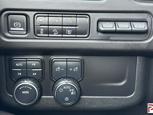 Certified 2023 Chevrolet Tahoe High Country w/ Premium Package 2 image 34