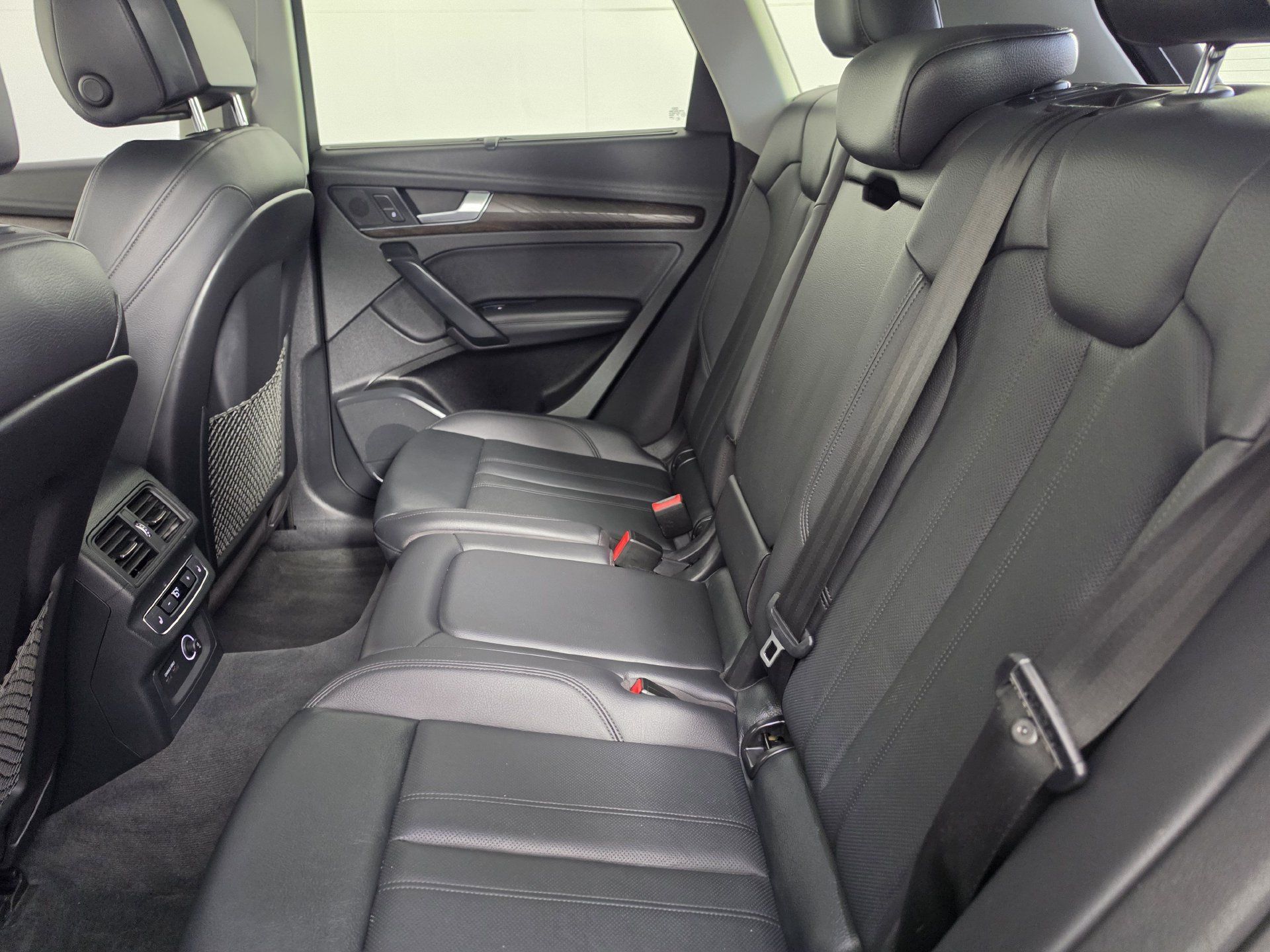 Used 2020 Audi Q5 Premium w/ Premium Plus Package AWD/4WD image 27