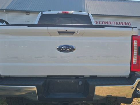 Used 2024 Ford F350 Lariat w/ Lariat Ultimate Package AWD/4WD image 3