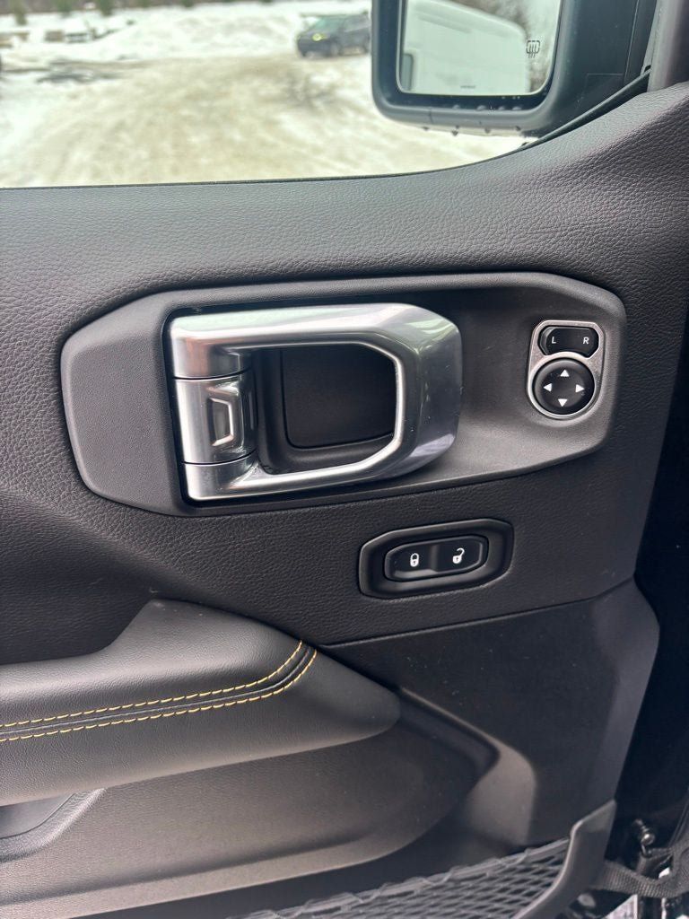 New 2026 Jeep Wrangler Unlimited Sahara AWD/4WD image 9