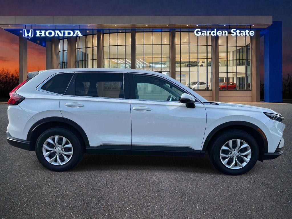 Certified 2025 Honda CR-V LX image 5