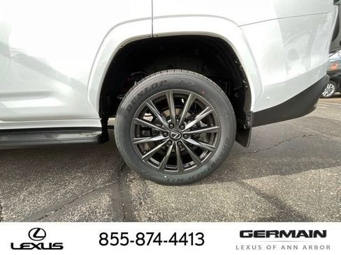 New 2026 Lexus LX 700h F Sport AWD/4WD image 24