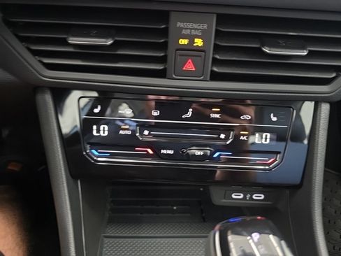 New 2027 Volkswagen Jetta SE FWD image 28
