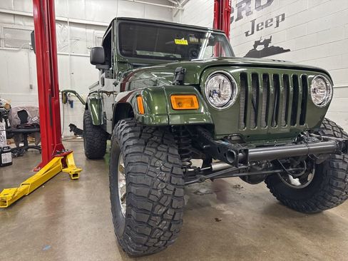 Used 2003 Jeep Wrangler Sport image 3