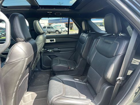 Used 2022 Ford Explorer ST w/ Equipment Group 401A AWD/4WD image 7