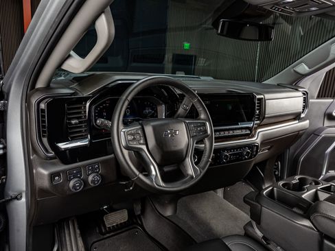 Used 2025 Chevrolet Silverado 2500 LT w/ Trail Boss Package image 17