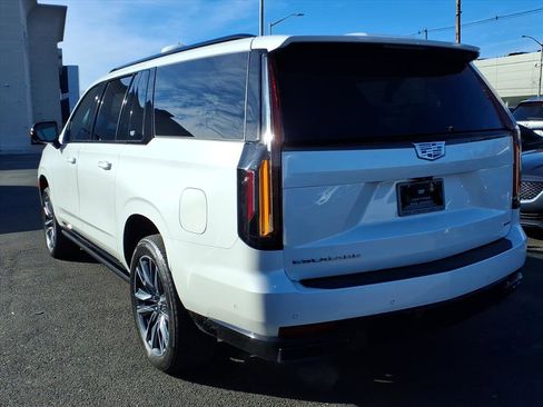 Used 2021 Cadillac Escalade ESV Sport w/ Driver Assist Tech Package image 17