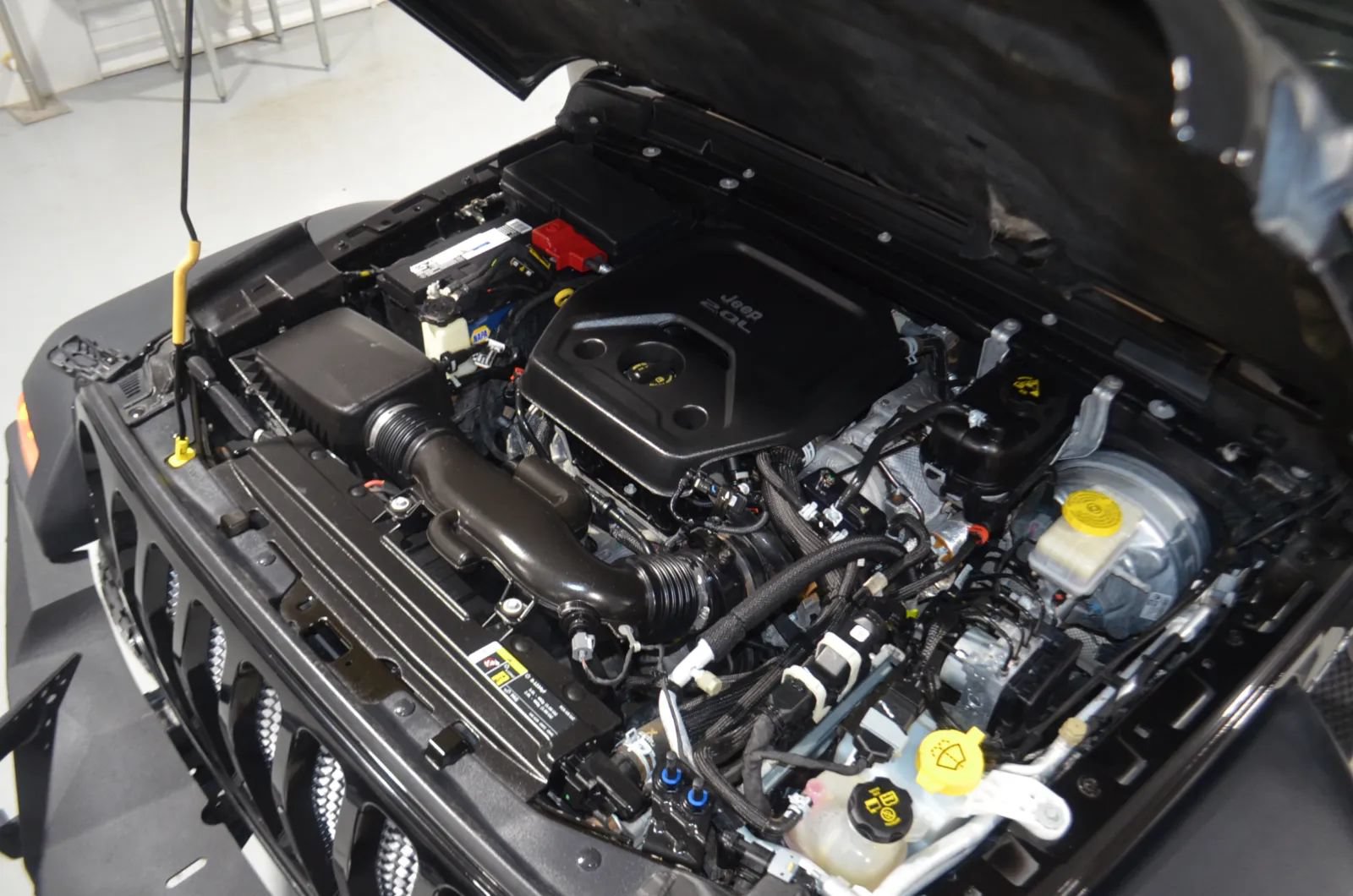 Used 2020 Jeep Wrangler Sport AWD/4WD image 31