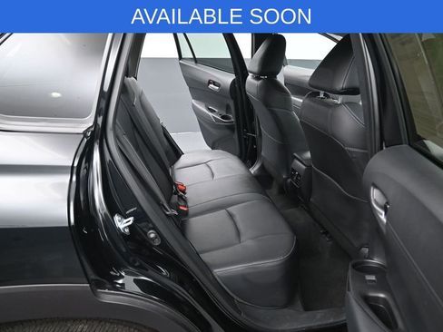 Used 2025 Toyota Corolla Cross XLE AWD/4WD image 29
