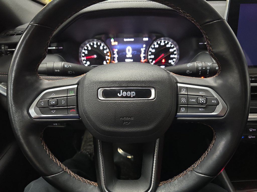 Used 2022 Jeep Compass Limited AWD/4WD image 18