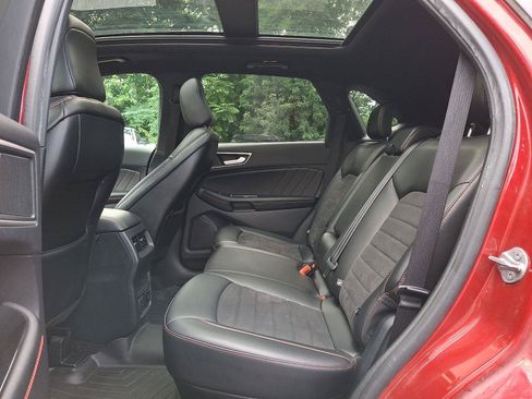 Used 2020 Ford Edge ST-Line AWD/4WD image 10