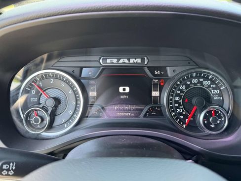 Used 2022 RAM 1500 Big Horn AWD/4WD image 24