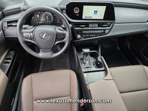 Certified 2025 Lexus ES 300h w/ Premium Package FWD image 15