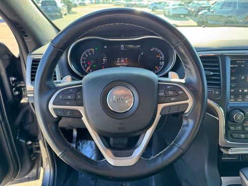 Used 2016 Jeep Grand Cherokee Limited image 23