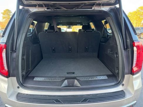 Used 2021 GMC Yukon XL Denali image 12