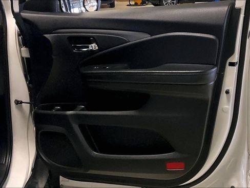 Used 2020 Honda Pilot LX image 20
