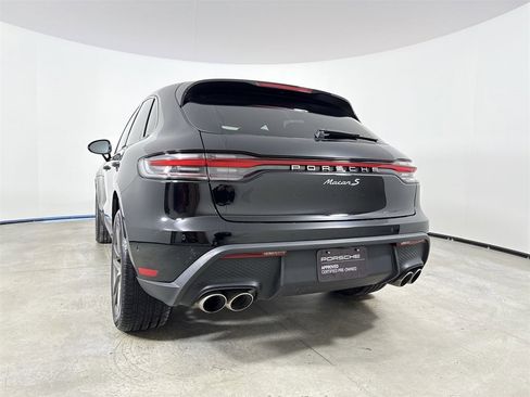 Certified 2022 Porsche Macan S image 20
