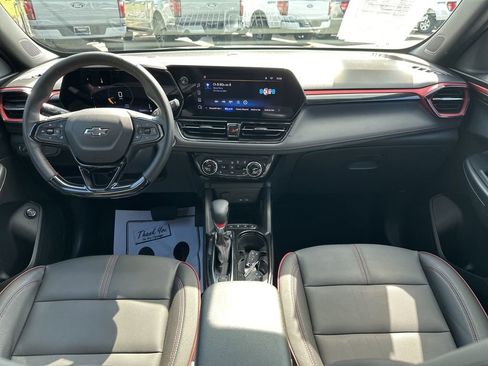 Used 2025 Chevrolet TrailBlazer RS w/ Convenience Package image 13