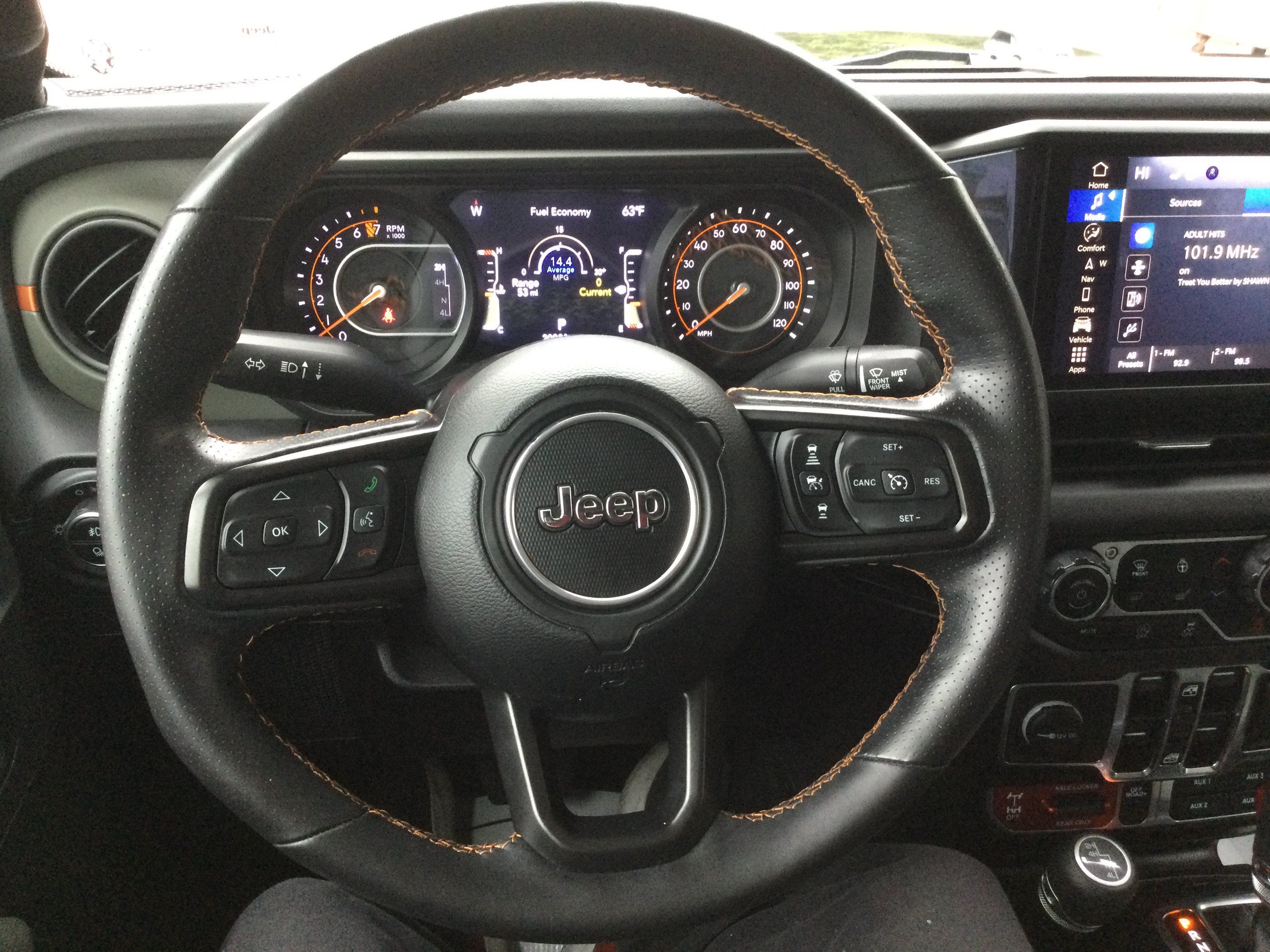 Used 2024 Jeep Gladiator Mojave w/ Technology Group AWD/4WD image 20