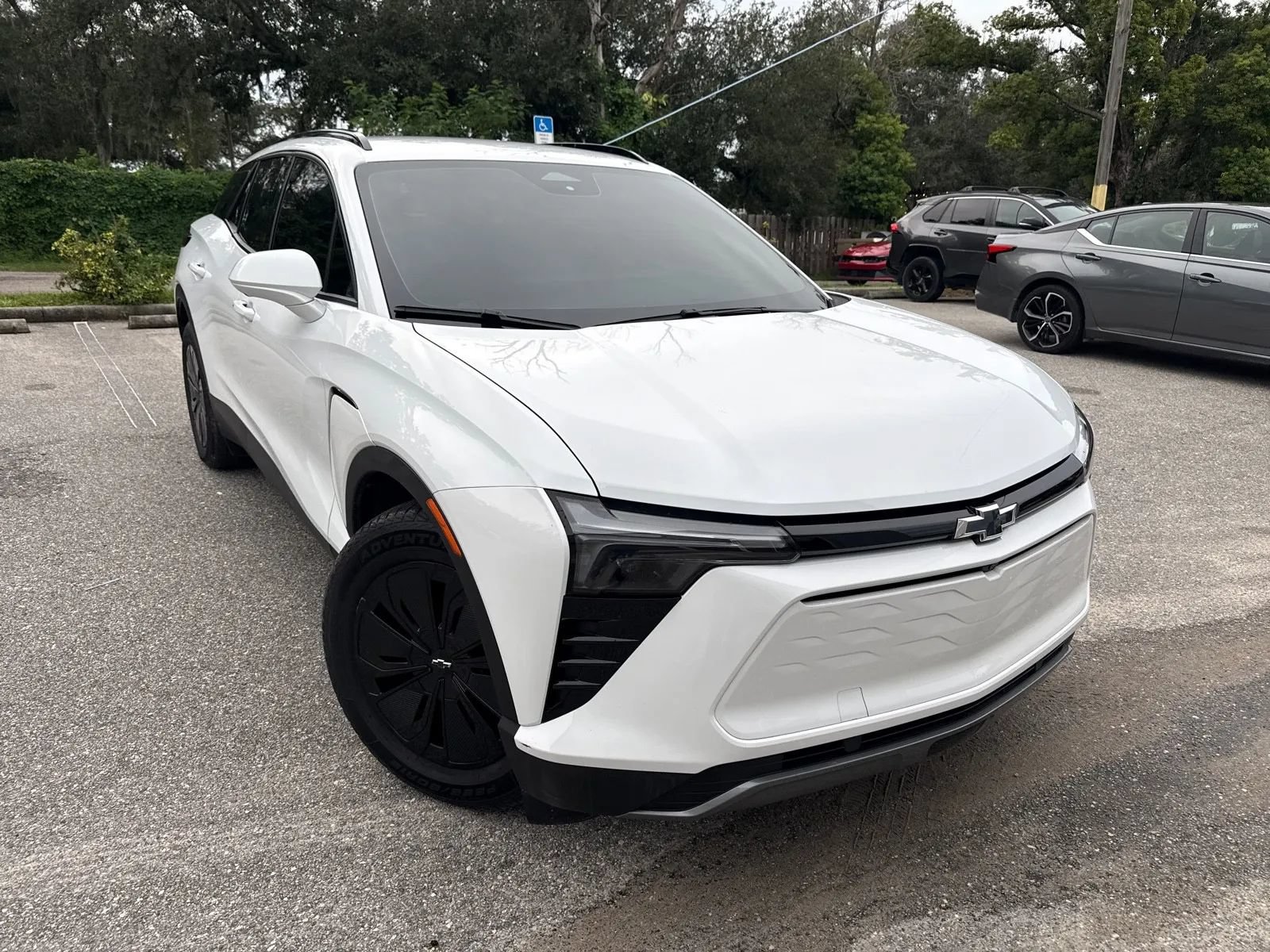 Used 2025 Chevrolet Blazer EV LT w/ Midnight/Sport Edition FWD image 4