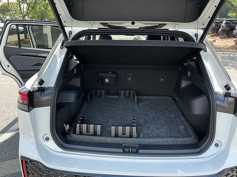 Used 2026 Volkswagen Tiguan SEL R-Line AWD/4WD image 26